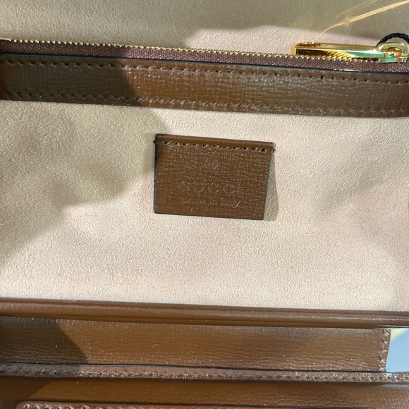 RARE AUTHENTIC GUCCI MINI TRUNK CROSSBODY- Full inclusion - Picture 4 of 16